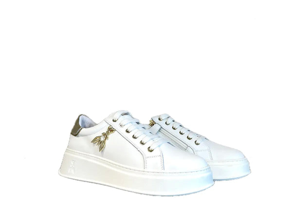 PATRIZIA PEPE Sneaker donna in pelle bianca e logo platino