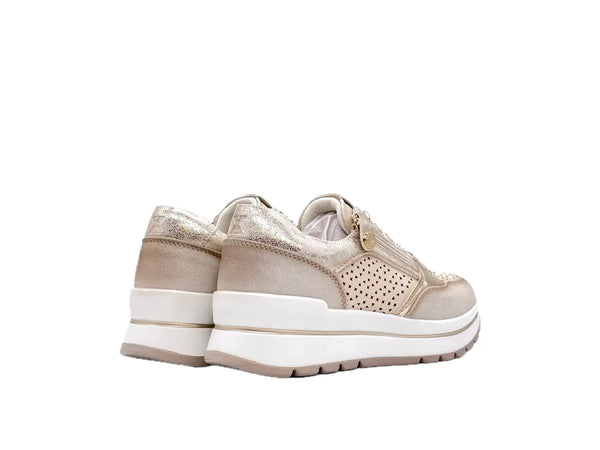 XTI Sneakers donna beige traforate con zip