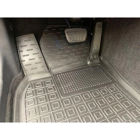Tappetini di gomma per Toyota Camry V70 (2018+...)