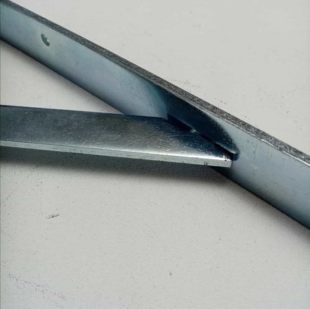 Reggimensola staffa zincata pesante tipo cantina da 40cm con saetta di rinforzo + fissaggi