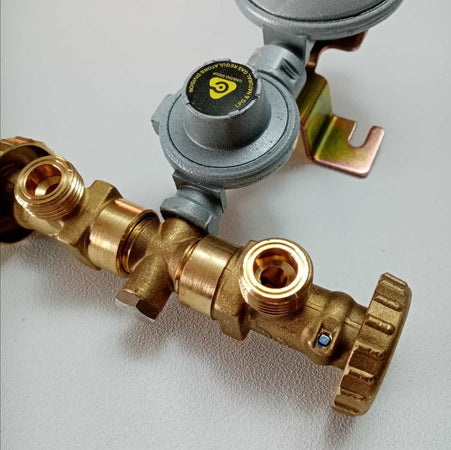 Mini centralina doppio stadio per due bombole gas gpl per caldaia e scaldabagno