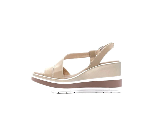 NERO GIARDINI Sandali donna con zeppa in pelle colore lino