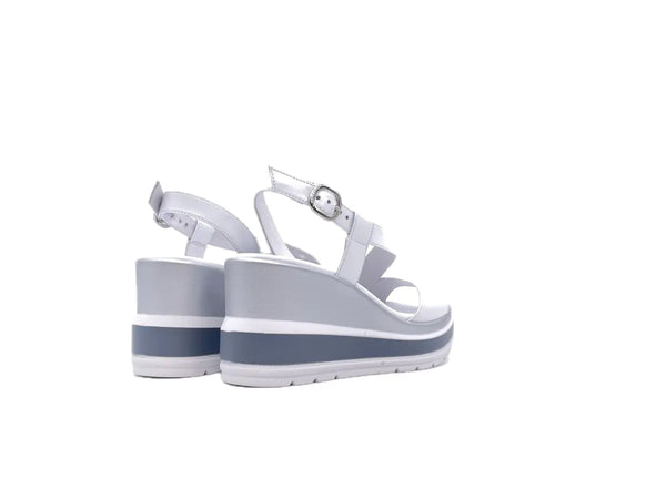 NERO GIARDINI Sandali donna con zeppa in pelle bianca