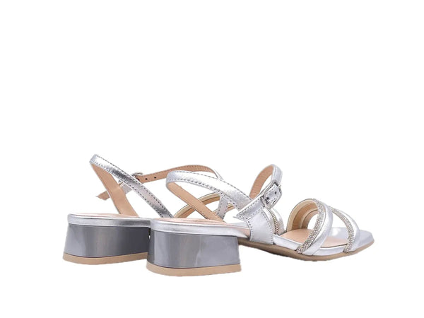 NERO GIARDINI Sandali donna in pelle laminata colore argento