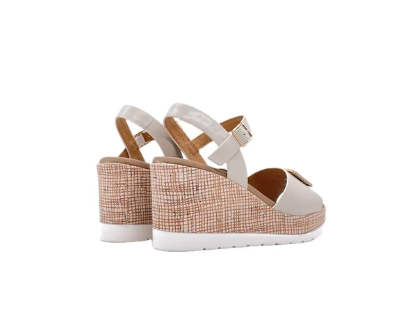 MODA ITALIA Sandali donna in pelle colore avorio con zeppa