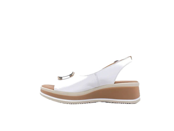 STUDIO MODA Sandali donna in pelle colore bianco con zeppetta
