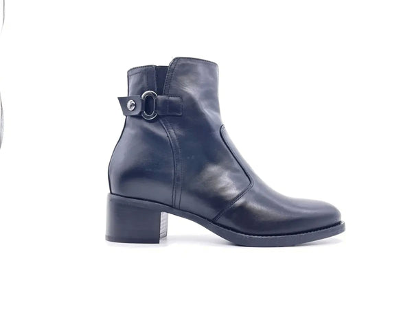 NeroGiardini Stivaletto  donna pelle nera tacco basso zip laterale