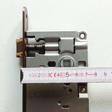 Serratura bronzata ad incasso per porta legno ad infilare patent bordo quadro