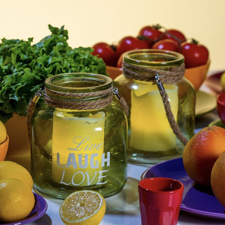 Vasetto in vetro con candela a led con scritte per arredamento da interno.