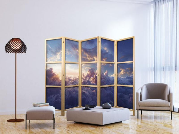 Paravento giapponese - The Sun in Hiding: The Golden Face of the Sky Over a Cloudy Sea