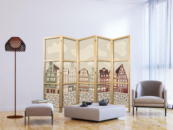 Paravento giapponese - Solny Square - Colorfully Illustrated Townhouses Against a Sky with Clouds