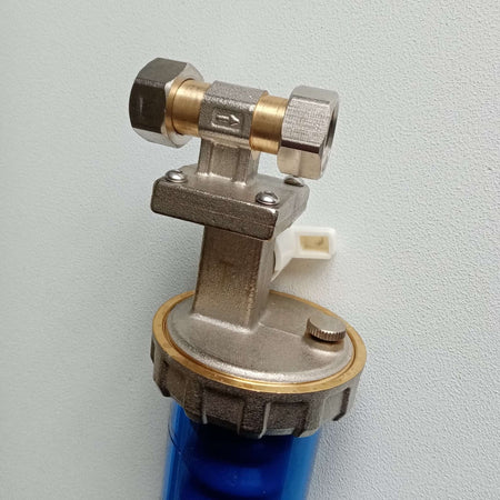 Dosatore proporzionali di polifosfati salvaspazio da 1/2 pollice ghiera metallica per elettrodomestici scaldabagni e caldaie