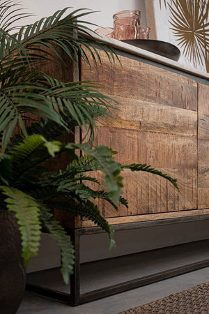 Credenza "Lambeth" con struttura in legno mango, mobile in stile moderno