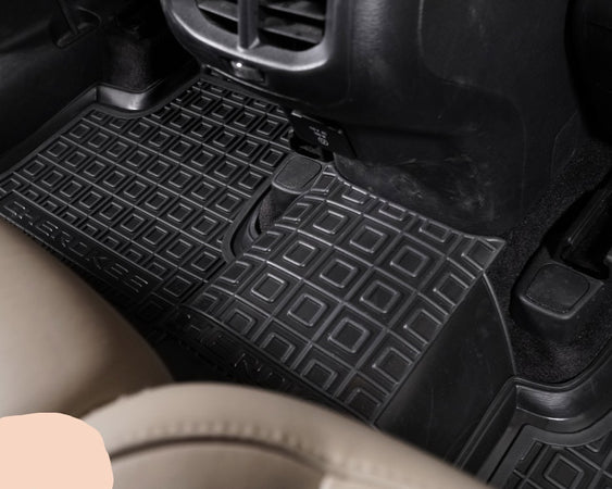 Set Tappetini in gomma su misura per Jeep Cherokee (2014+)