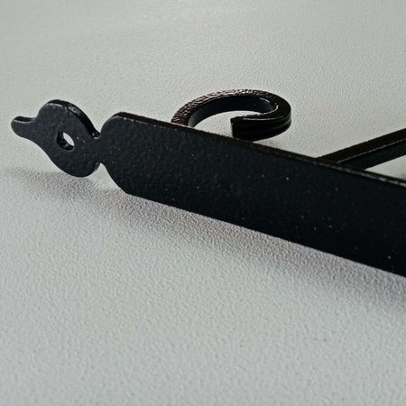 Reggimensola nera da 175x230mm staffa rustica anticata con saetta di rinforzo