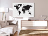 Quadro di sughero - World Map: Black & White Elegance
