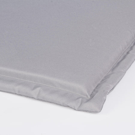 Cuscino per sedia trapuntato in poliestere 180 idrorepellente per interno ed esterno.