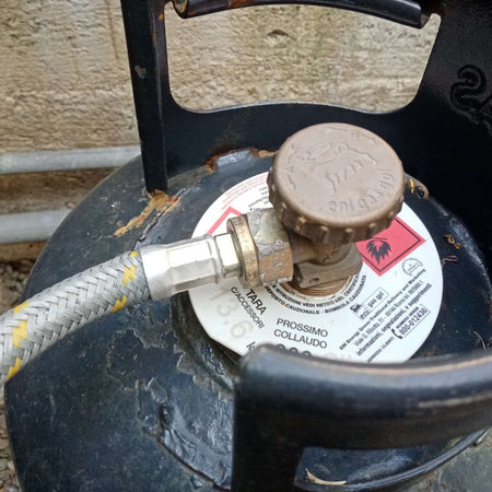 Flessibile gas da 1/2" x 100cm per bombola attacco femmina femmina - 2 guarnizioni incluse