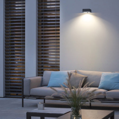 Alca Power lampada proiettore solare da parete con PIR e crepuscolare 1000lm