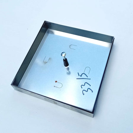 Sigillo 330 x 330 x H 80mm chiusino di lamiera zincata leggero da riempimento