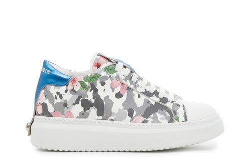 SNEAKERS IN PELLE CON STAMPA MIMETICO-FLOREALE