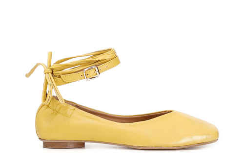 BALLERINA IN PELLE