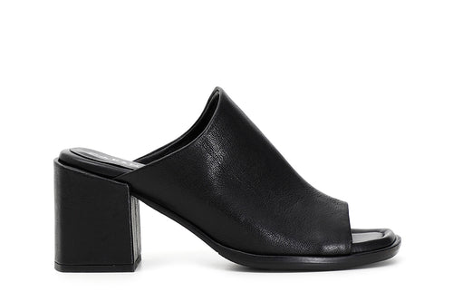 SABOT IN PELLE LAVATA