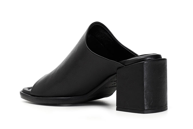 SABOT IN PELLE LAVATA