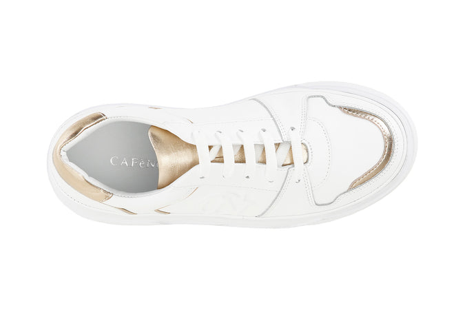 SNEAKERS IN PELLE CON LOGO IN RILIEVO