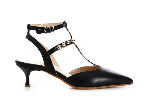 SCARPE IN PELLE CON LACCIO ALLA CAVIGLIA E ACCESSORIO