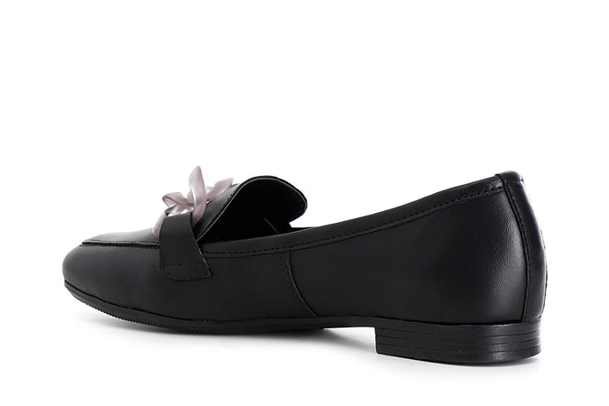 MOCASSINO IN PELLE CON CATENA