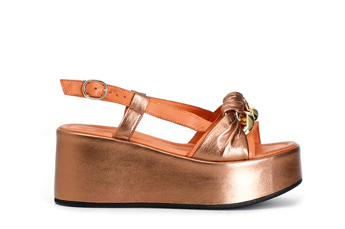 SANDALO IN PELLE CON CATENA