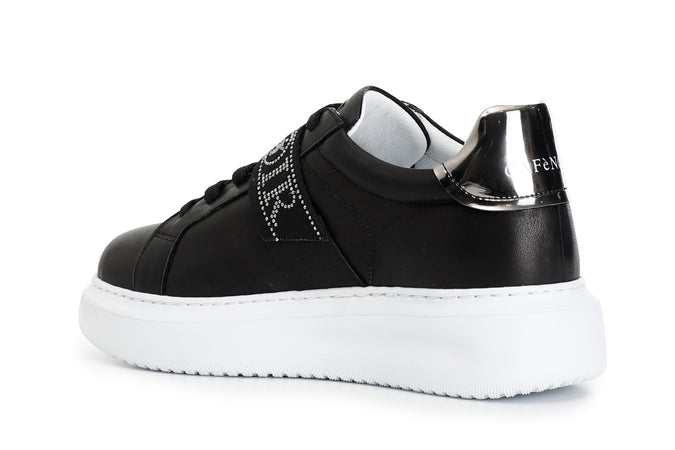 SNEAKERS IN PELLE CON NASTRO LOGATO
