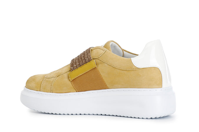 SNEAKERS IN CAMOSCIO CON FASCIA STRASS