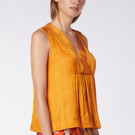 BLUSA SMANICATA CON RICAMO ALLO SCOLLO