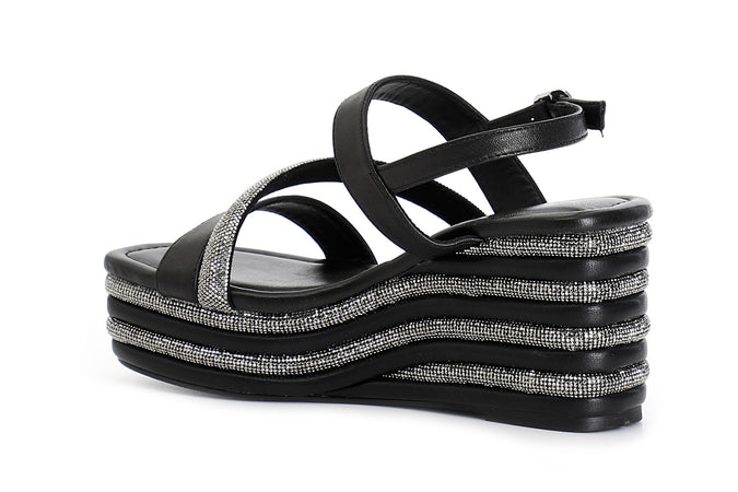 SANDALO ASIMMETRICO STRASS E NAPPA CON ZEPPA RIGHE STRASS