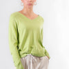 MAGLIA CON SCOLLATURA A V