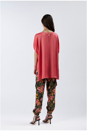 BLUSA OVERSIZE CON SCOLLO A V