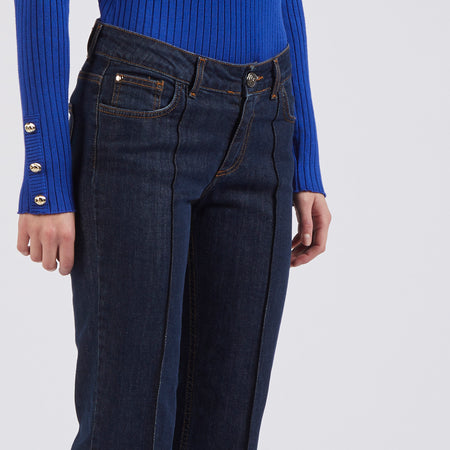 PANTALONE BOOTCUT CON NERVATURA