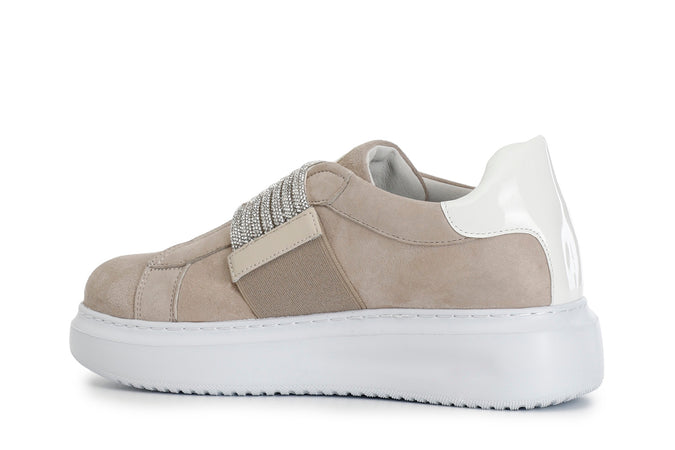 SNEAKERS IN CAMOSCIO CON FASCIA STRASS