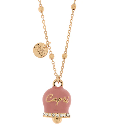 BYSIMON - Collana in Metallo con campanella grande rosa e scritta Capri impreziosito da cristalli bianchi