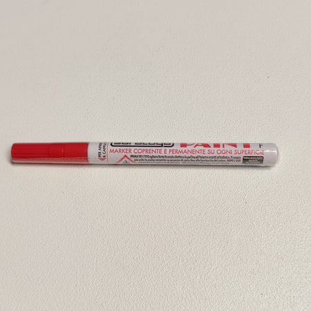 Paint pennarello colore rosso punta fine indelebile coprente permanente su ogni superficie