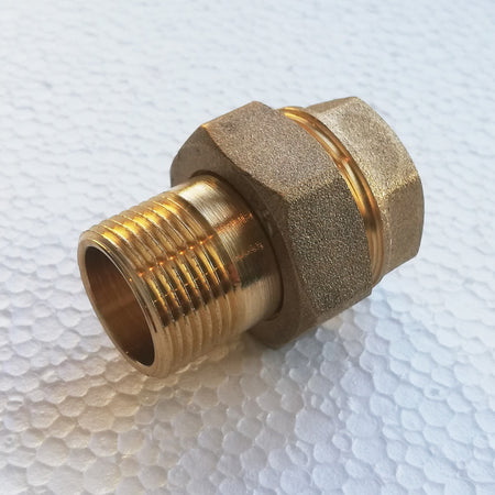 Bocchettone conico MF da 3/4" in ottone per acqua con guarnizione