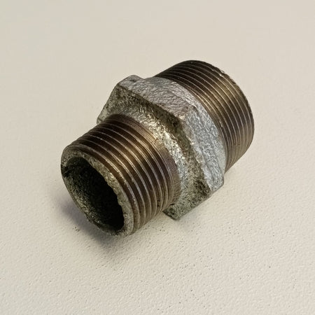 Raccordo MM da 1''+1/4 x 1'' niples nipplo doppia vite ridotta di ghisa zincata malleabile