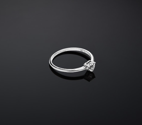 CHIARA FERRAGNI @ -  ANELLO FIRST LOVE SILVER