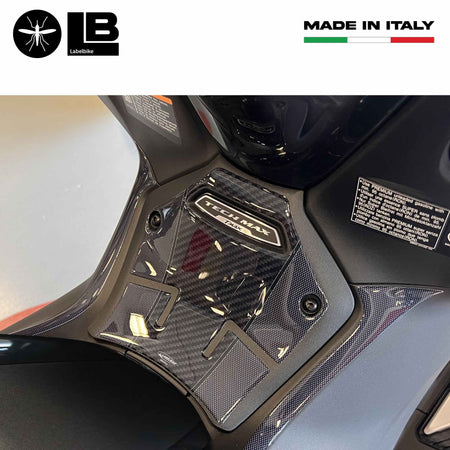 Adesivi 3D Protezioni Pedana centrale scooter compatibili con Yamaha Tmax 2022-2024