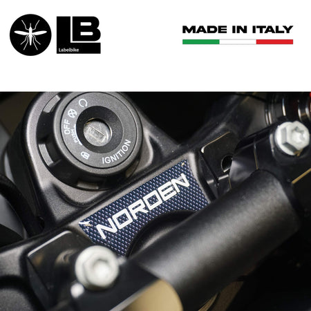 Adesivi 3D tappo serbatoio e chiave moto compatibile con Husqvarna Norden 901