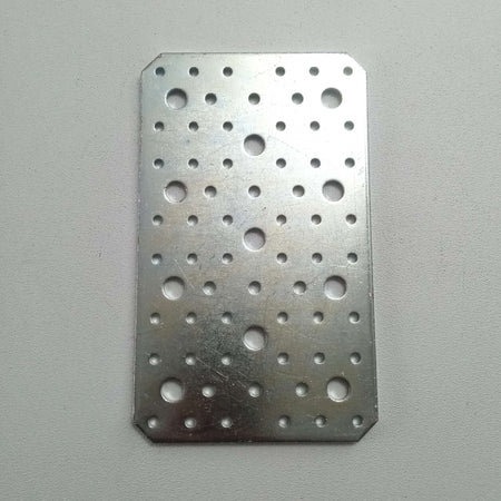 Piastra 4x120x300mm super pesante diritta con angoli smussati zincata bianca