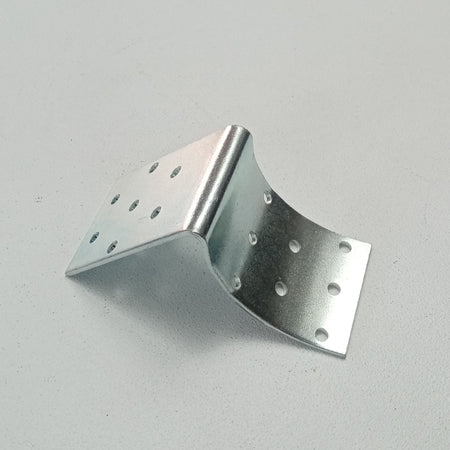 Piastra 80x80mm ad angolo per giunzione di pali tondi e quadri zincata bianca