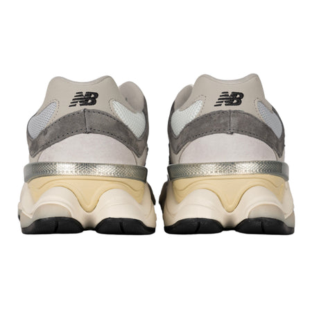 NEW BALANCE 9060 Sneakers in Grey da uomo
